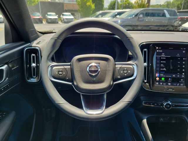Used 2023 Volvo XC40 Recharge Ultimate AWD/4WD image 10