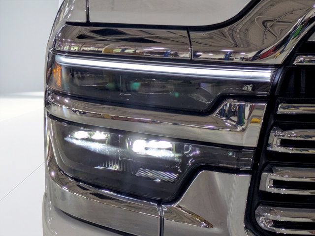 Used 2025 RAM 2500 Laramie AWD/4WD image 9