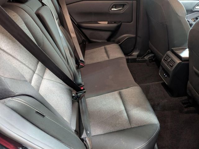 Used 2025 Nissan Rogue SV FWD image 27