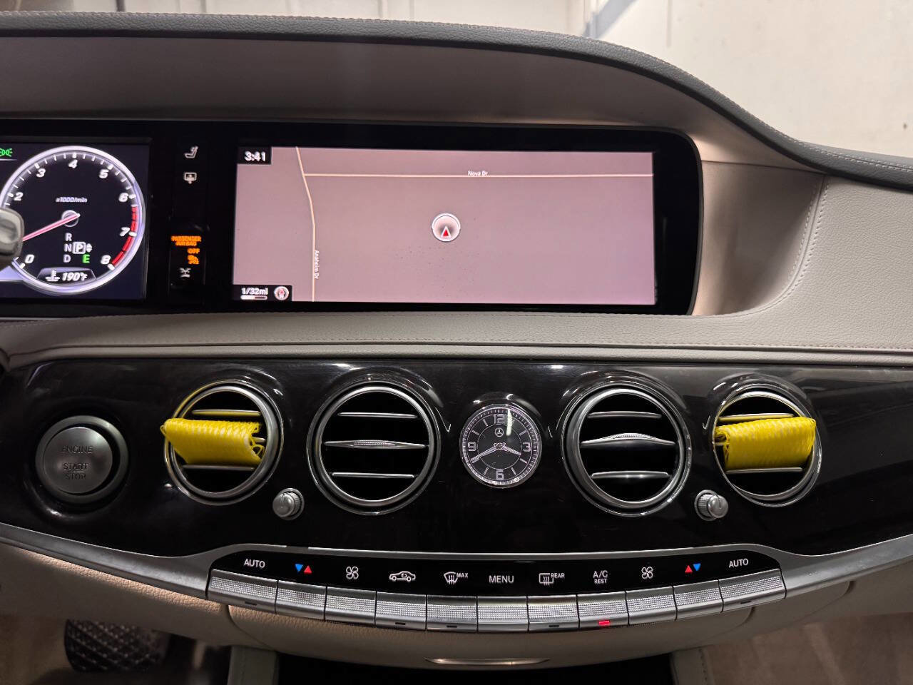 Used 2015 Mercedes-Benz S 550 4MATIC Sedan image 23