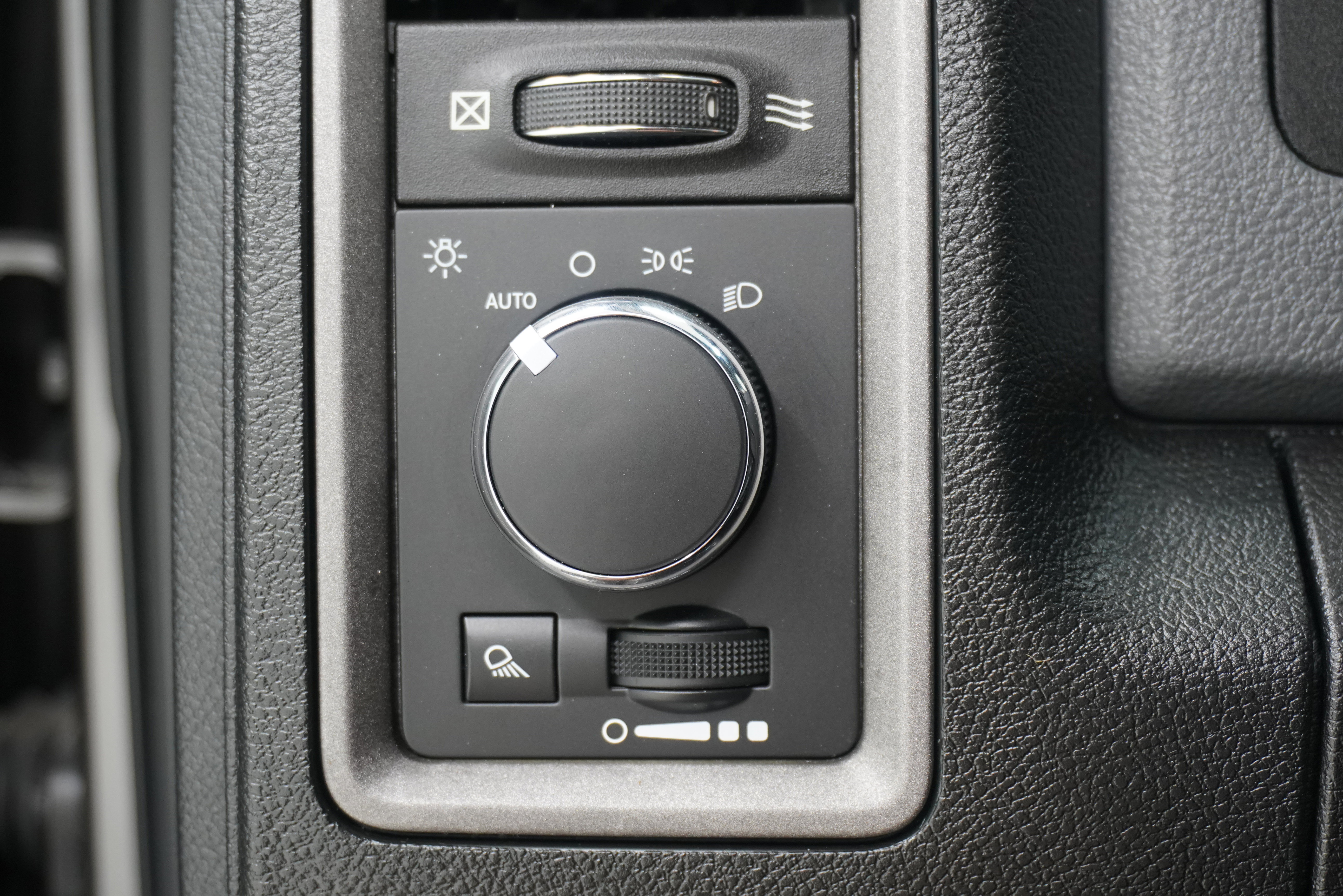 Used 2014 RAM 2500 Tradesman w/ Chrome Appearance Group RWD image 20