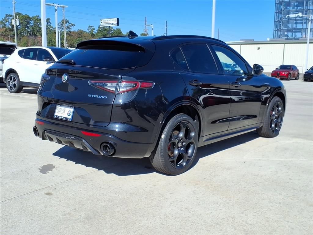 New 2026 Alfa Romeo Stelvio Sprint w/ Convenience Package image 7