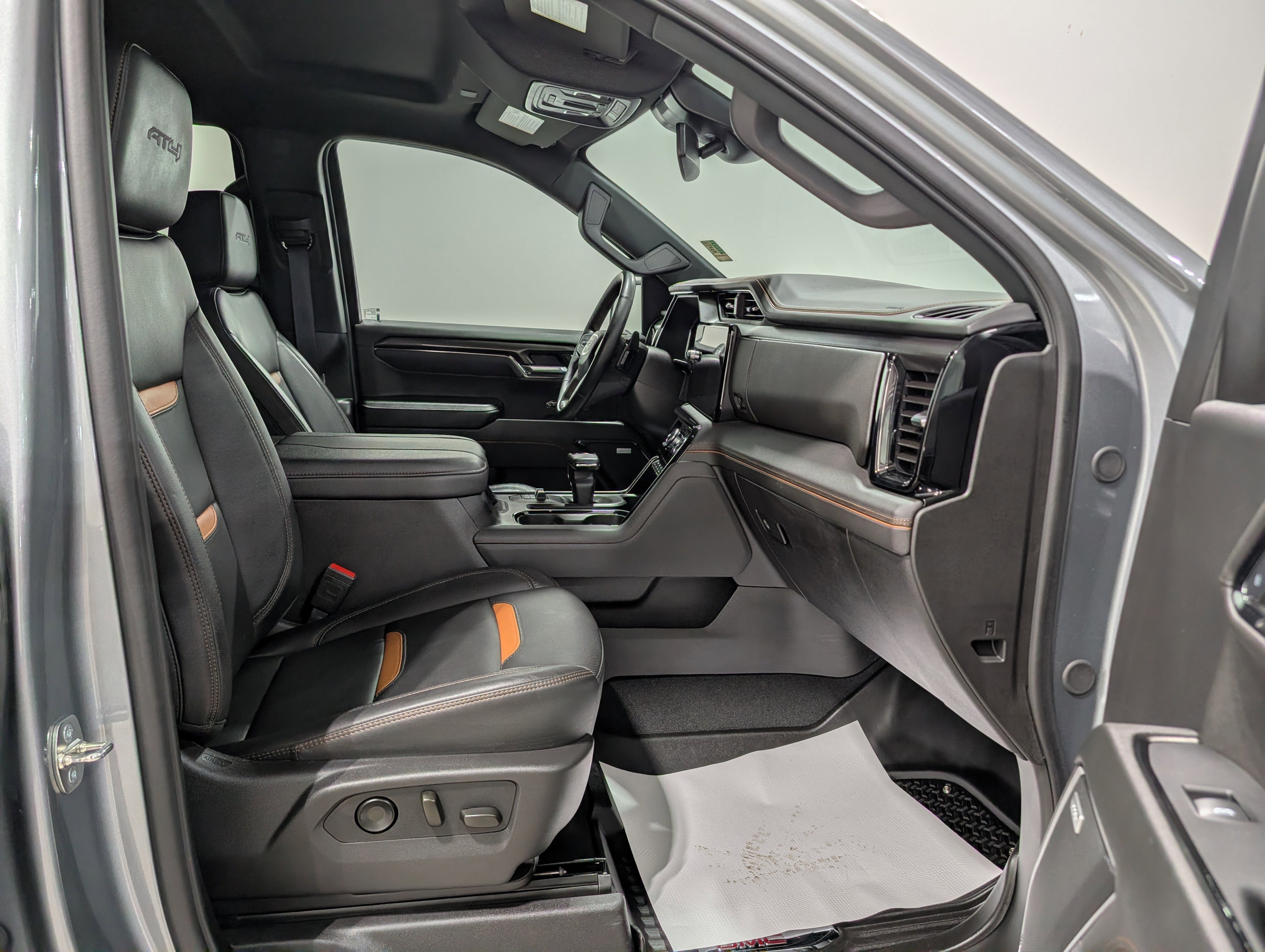 Used 2024 GMC Sierra 1500 AT4 w/ AT4 Preferred Package AWD/4WD image 20