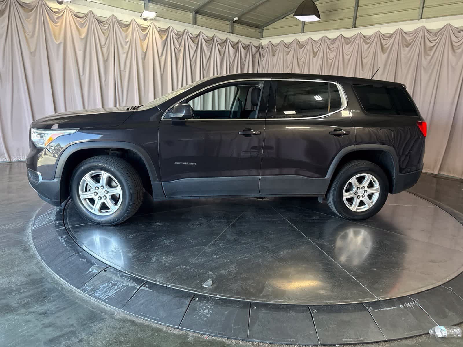 Used 2017 GMC Acadia SLE FWD image 8