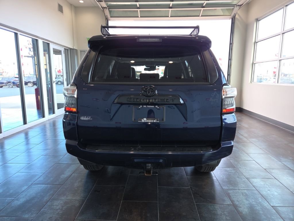 Used 2020 Toyota 4Runner Venture w/ Moonroof Package image 5