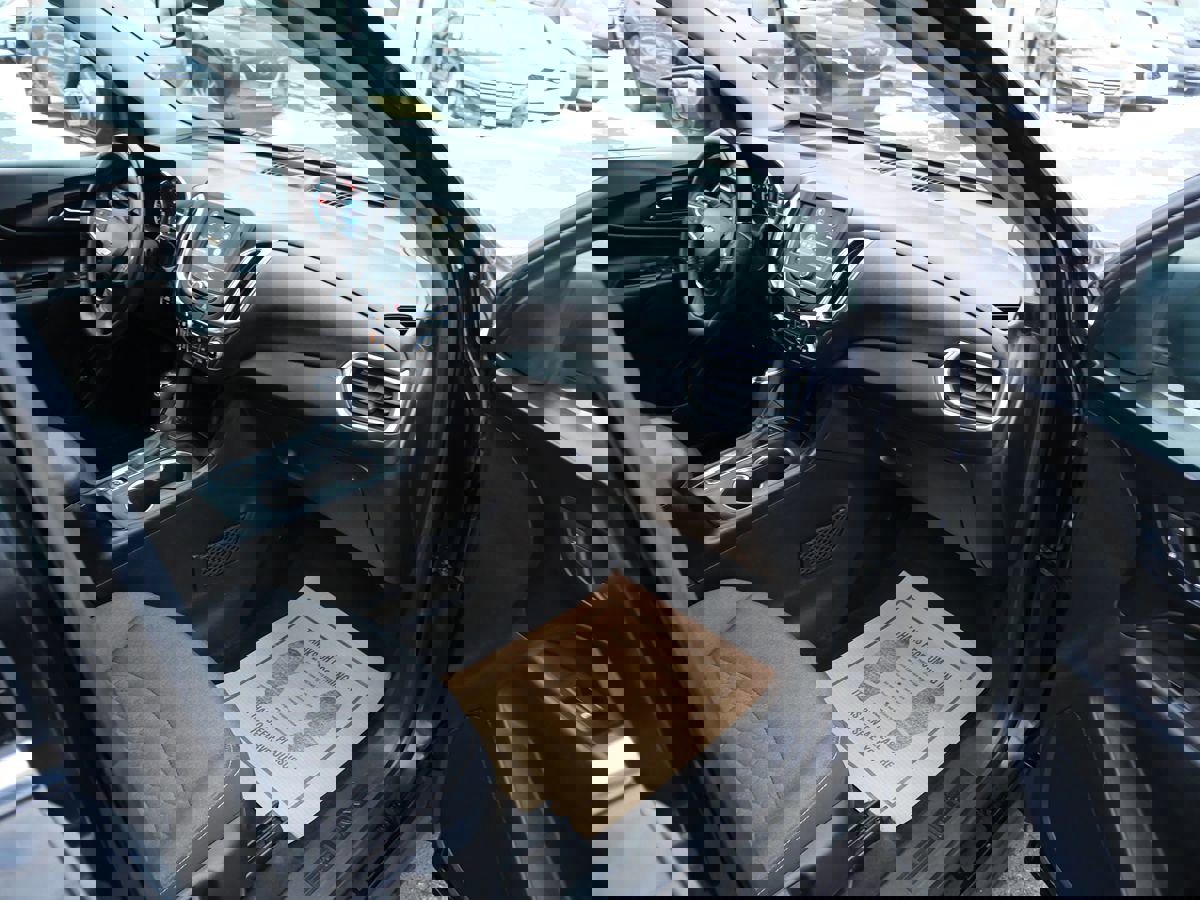 Used 2019 Chevrolet Equinox LT image 27