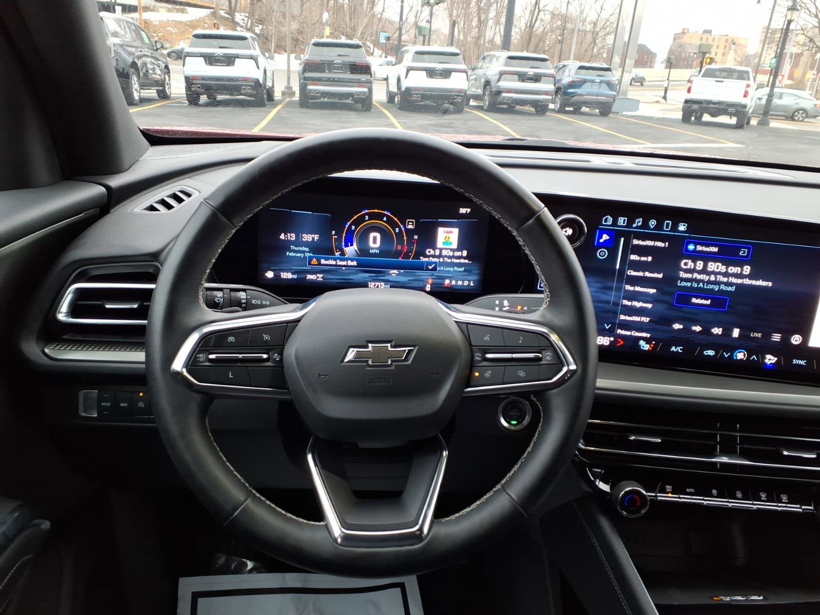 Used 2025 Chevrolet Traverse LT w/ Midnight/Sport Edition image 17