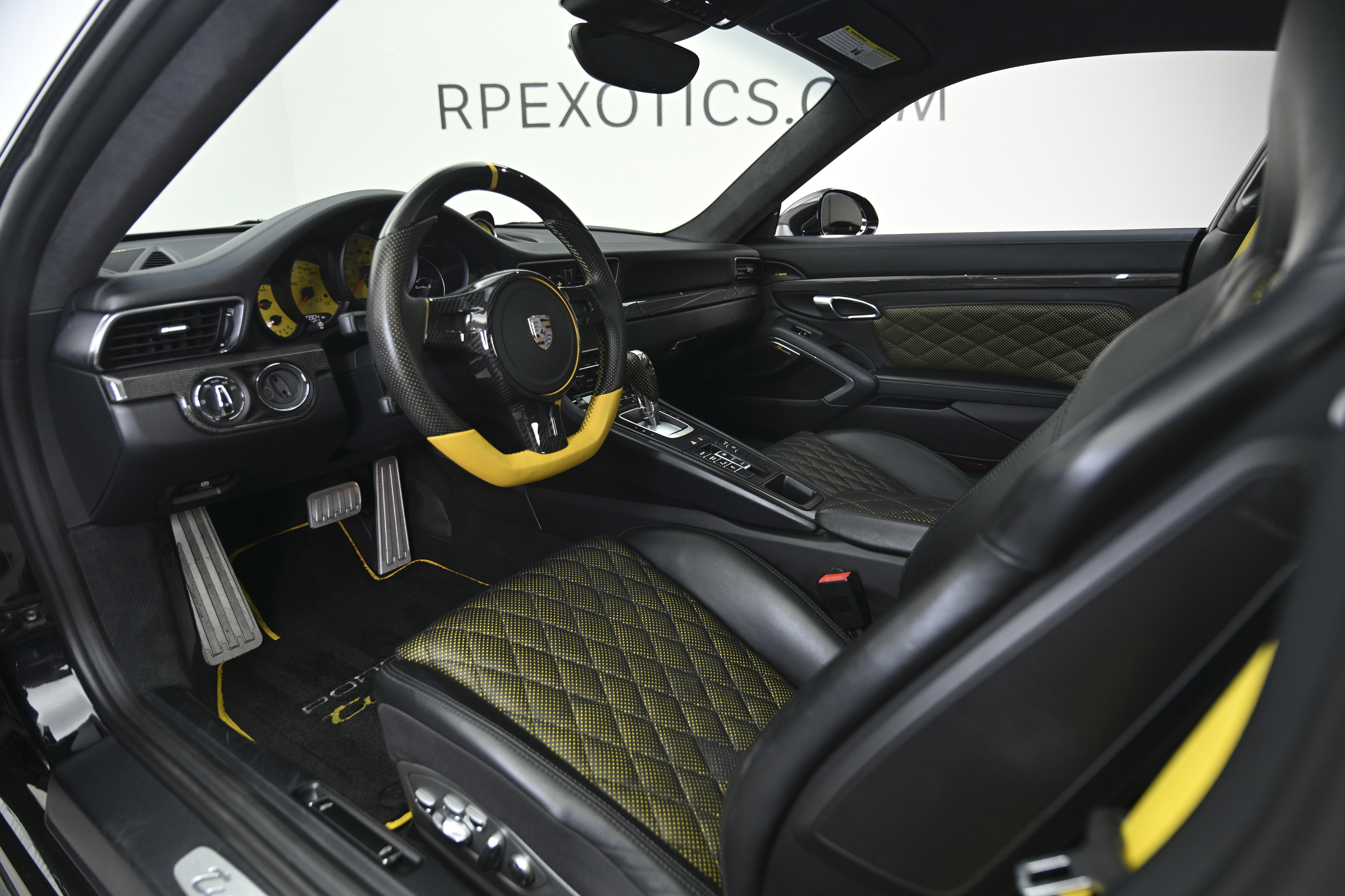 Used 2015 Porsche 911 Turbo S AWD/4WD image 17