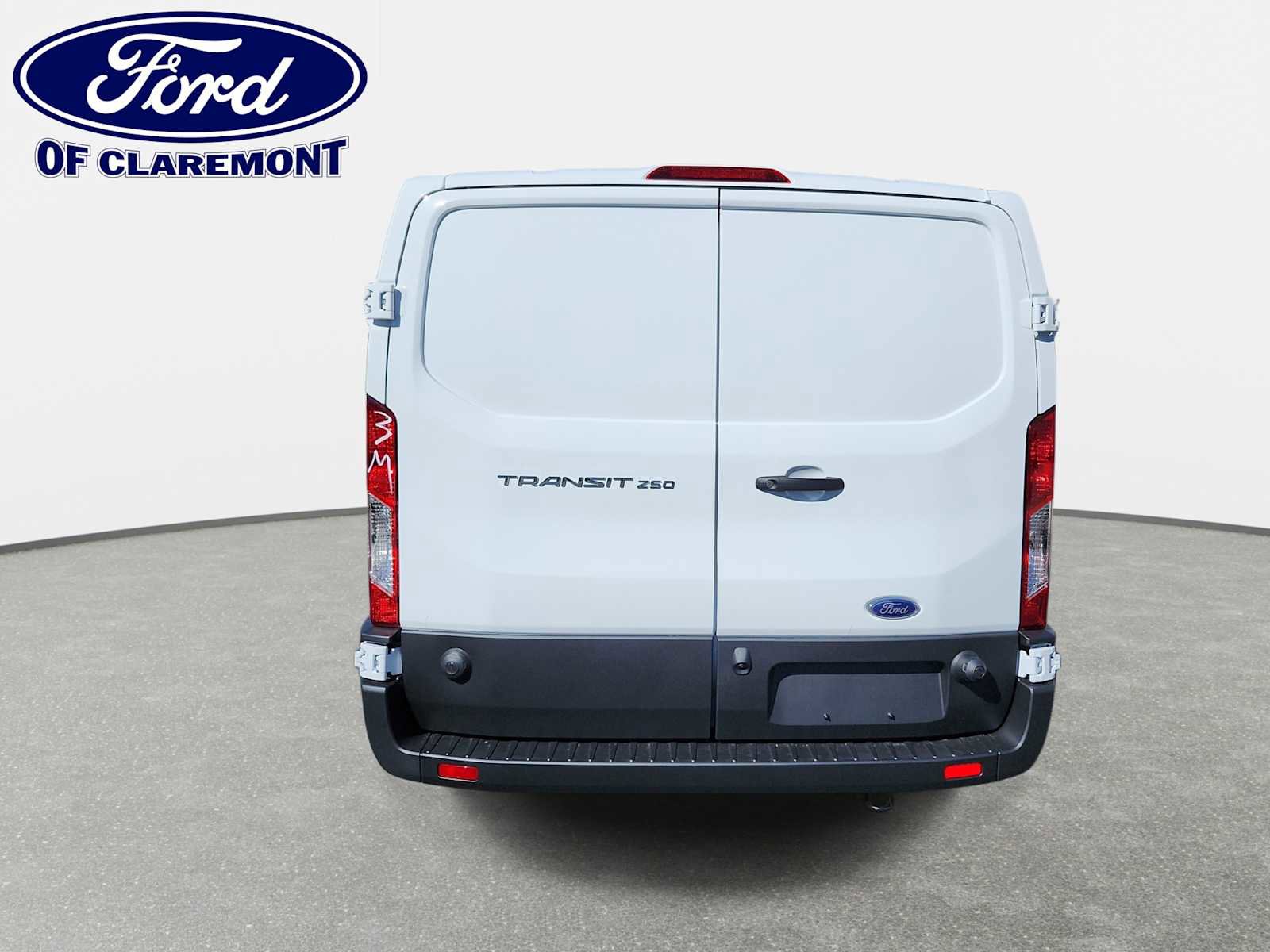 New 2025 Ford Transit 250 Low Roof RWD image 17