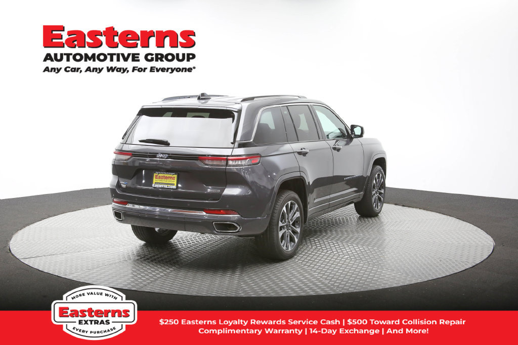 Used 2023 Jeep Grand Cherokee Overland AWD/4WD image 43