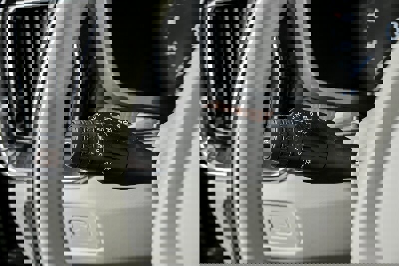 Used 2021 Volvo S60 T6 Momentum w/ Premium Package image 26