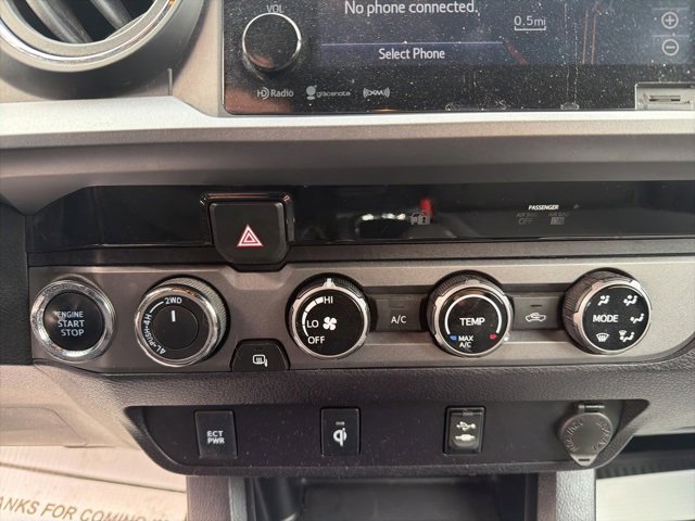 Used 2017 Toyota Tacoma TRD Sport image 25