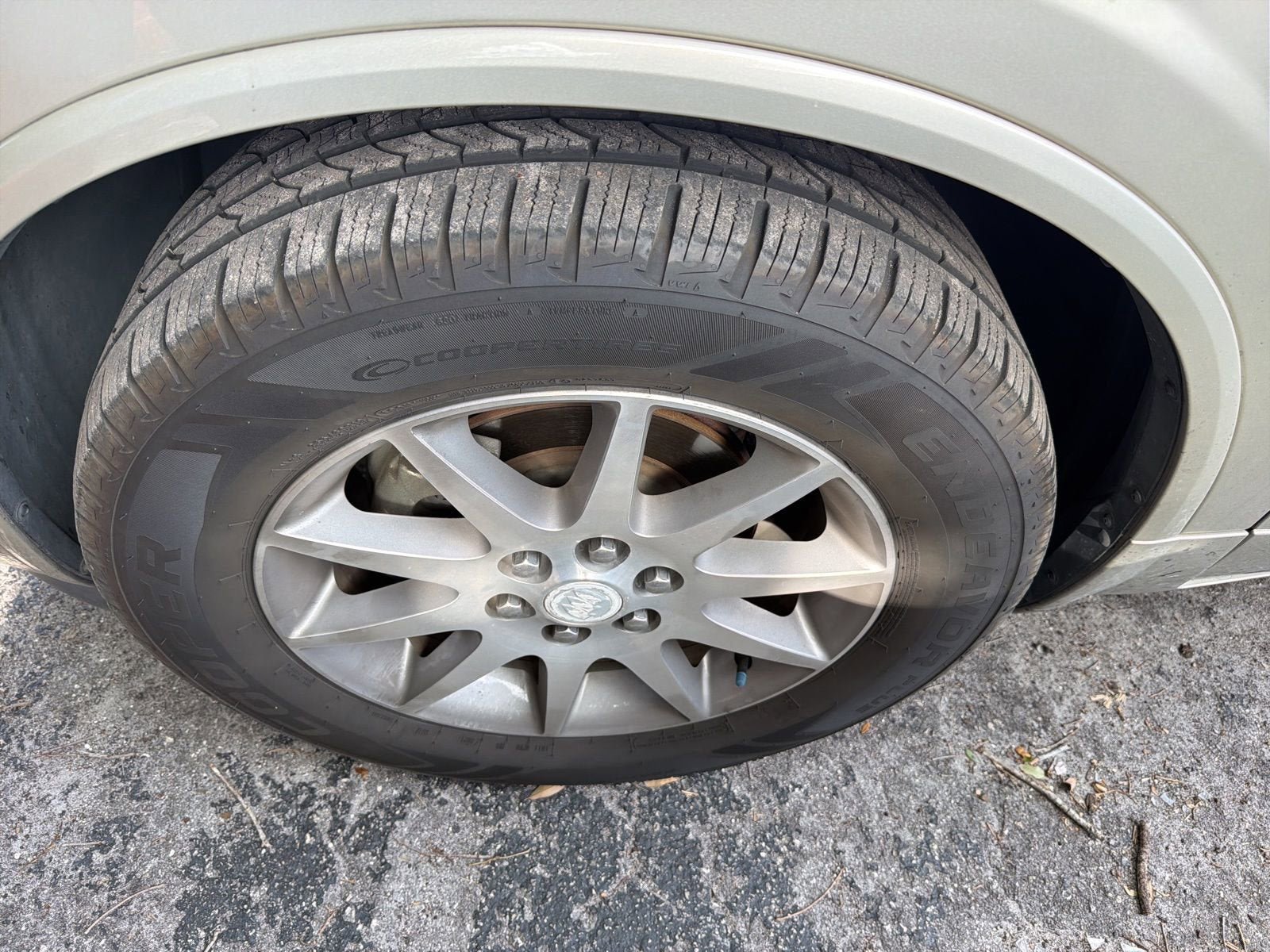 Used 2015 Buick Enclave Leather FWD image 4