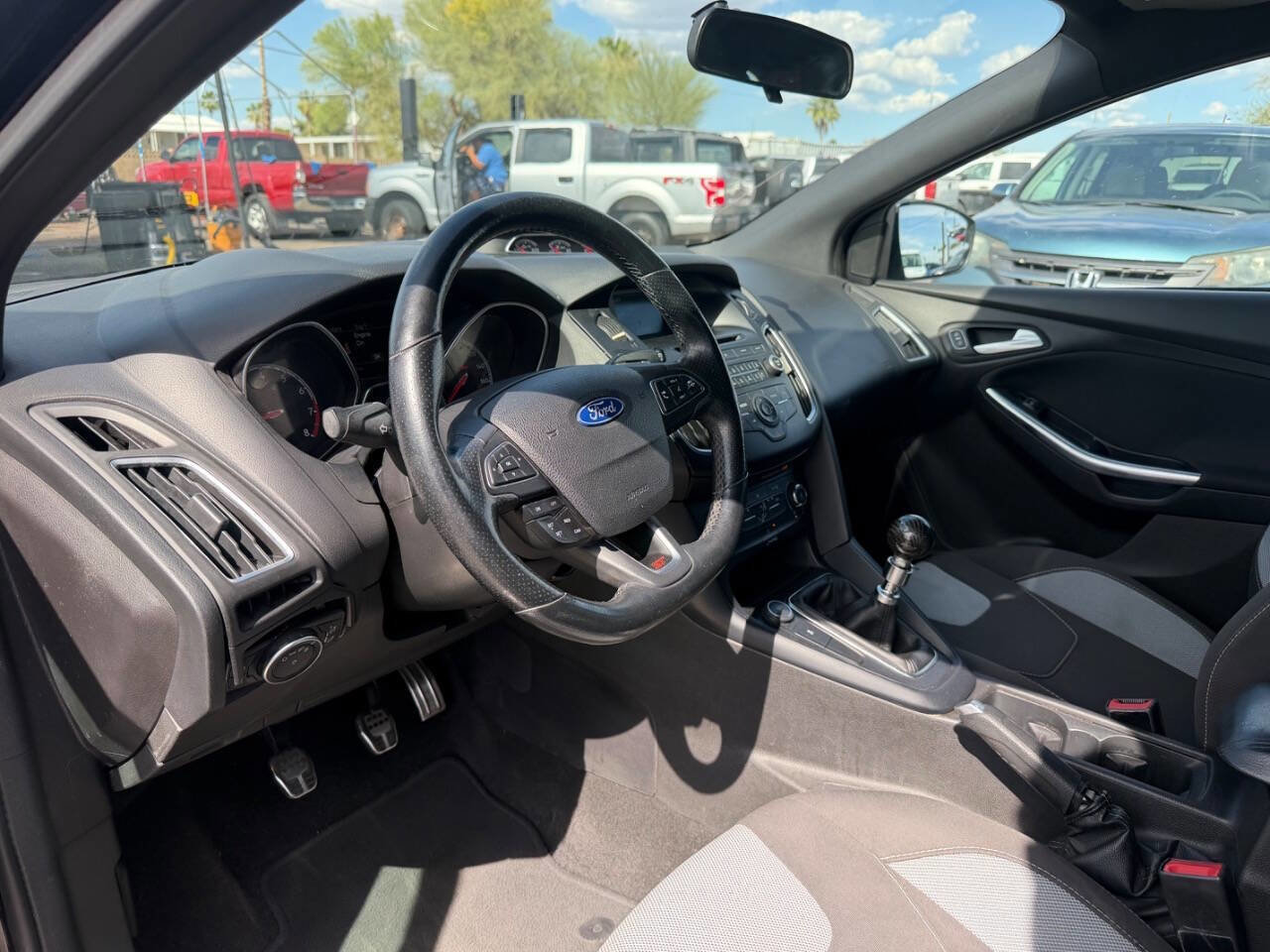 Used 2016 Ford Focus ST FWD image 18