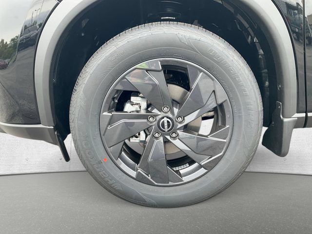 New 2026 Nissan Rogue SV w/ Cold Weather Package AWD/4WD image 10