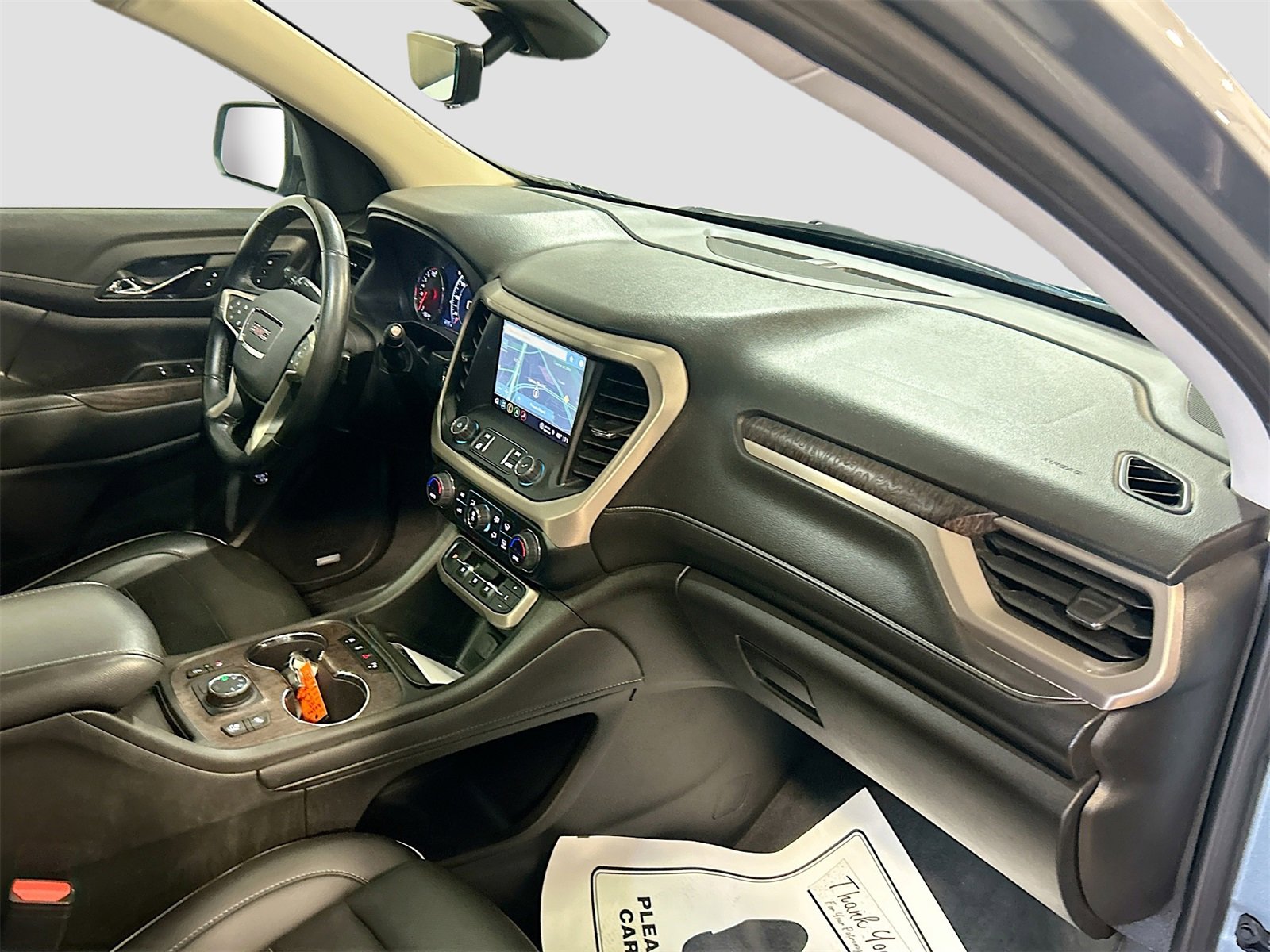 Used 2023 GMC Acadia Denali w/ Denali Technology Package image 32