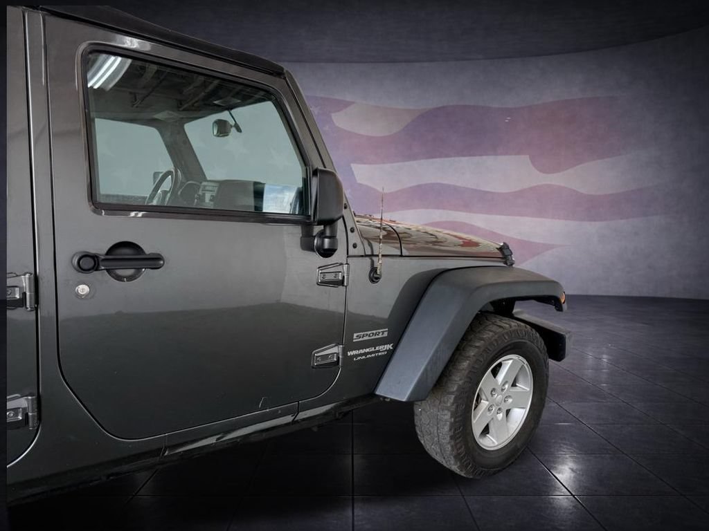Used 2018 Jeep Wrangler Unlimited Sport S AWD/4WD image 12