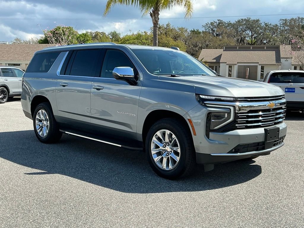 Used 2025 Chevrolet Suburban Premier image 10