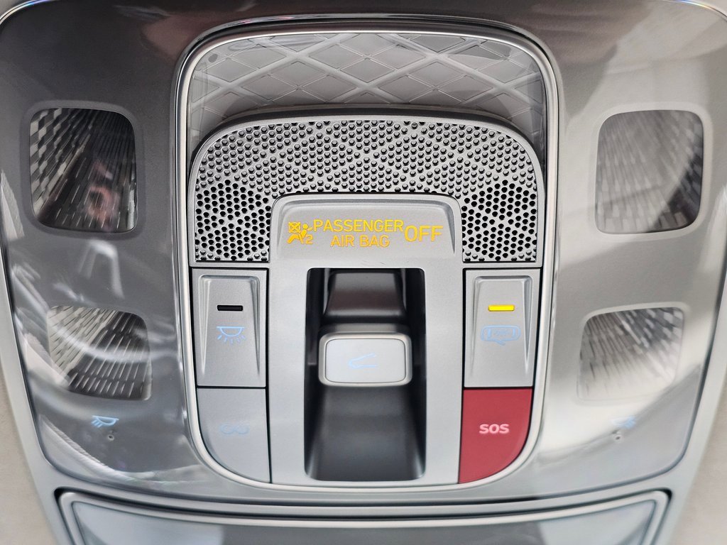 Used 2025 Genesis GV70 3.5T Sport w/ Sport Advanced Package image 18