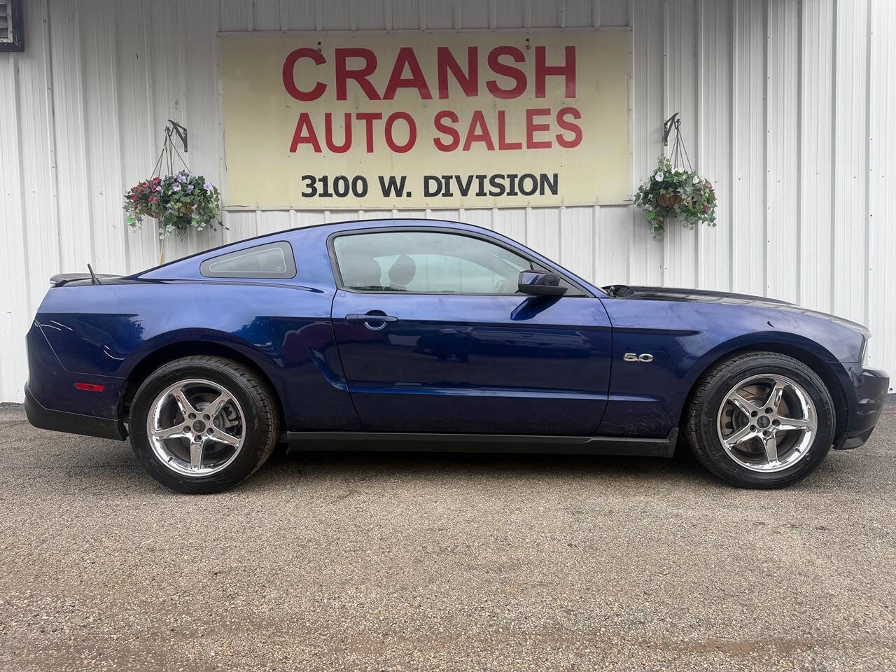 Used 2012 Ford Mustang GT RWD image 3