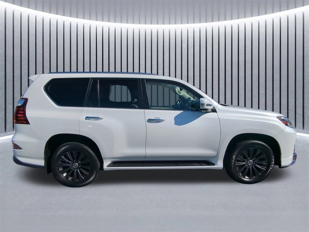 Used 2022 Lexus GX 460 Luxury w/ Sport Design Package image 4