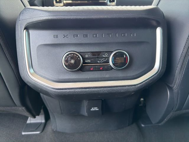 Used 2025 Ford Expedition Max Platinum AWD/4WD image 15