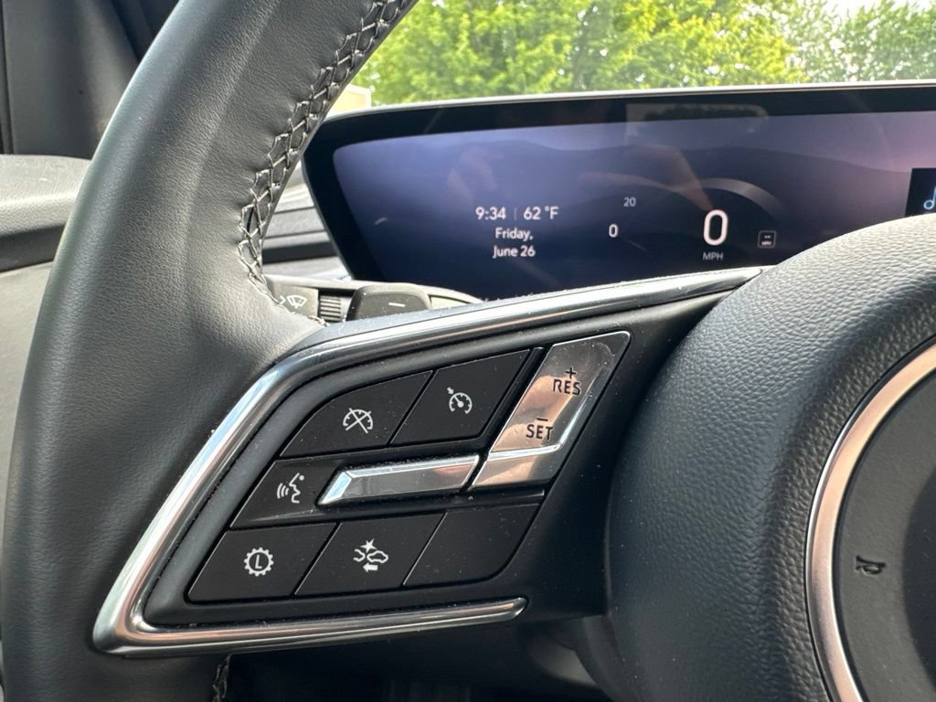 Used 2026 Buick Enclave Preferred AWD/4WD image 13