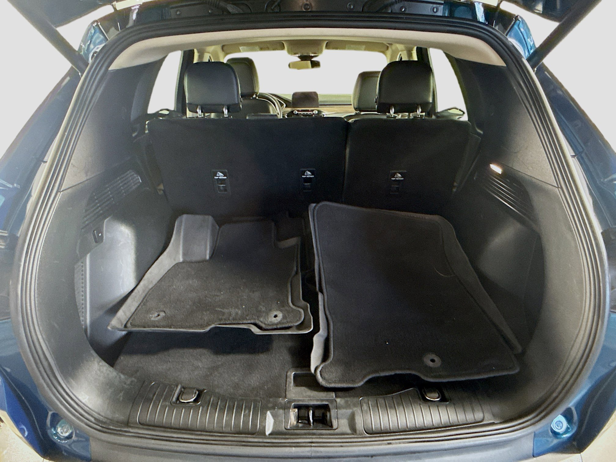 Used 2020 Ford Escape Titanium image 35