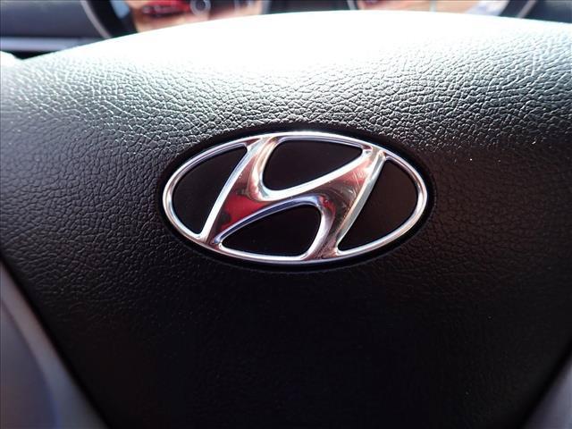 Used 2016 Hyundai Elantra SE FWD image 19