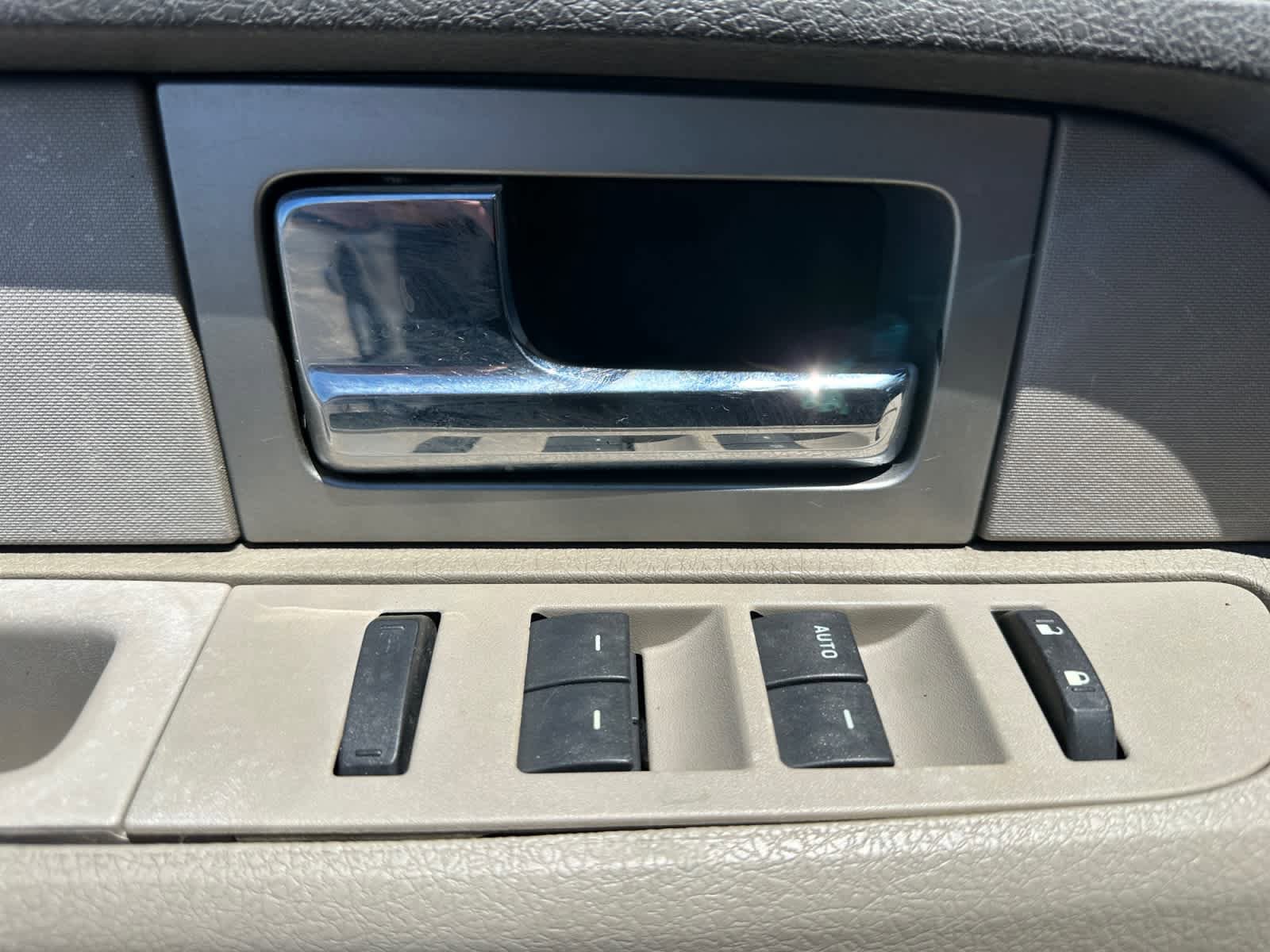 Used 2010 Ford F150 XLT RWD image 11