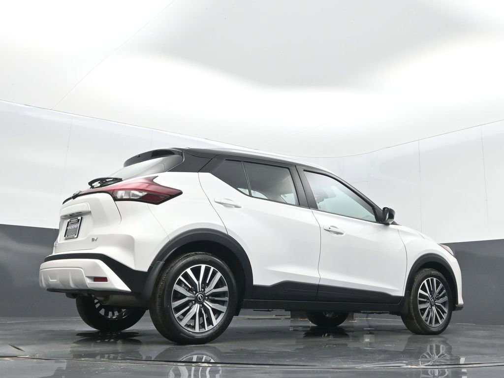 Used 2024 Nissan Kicks SV FWD image 23