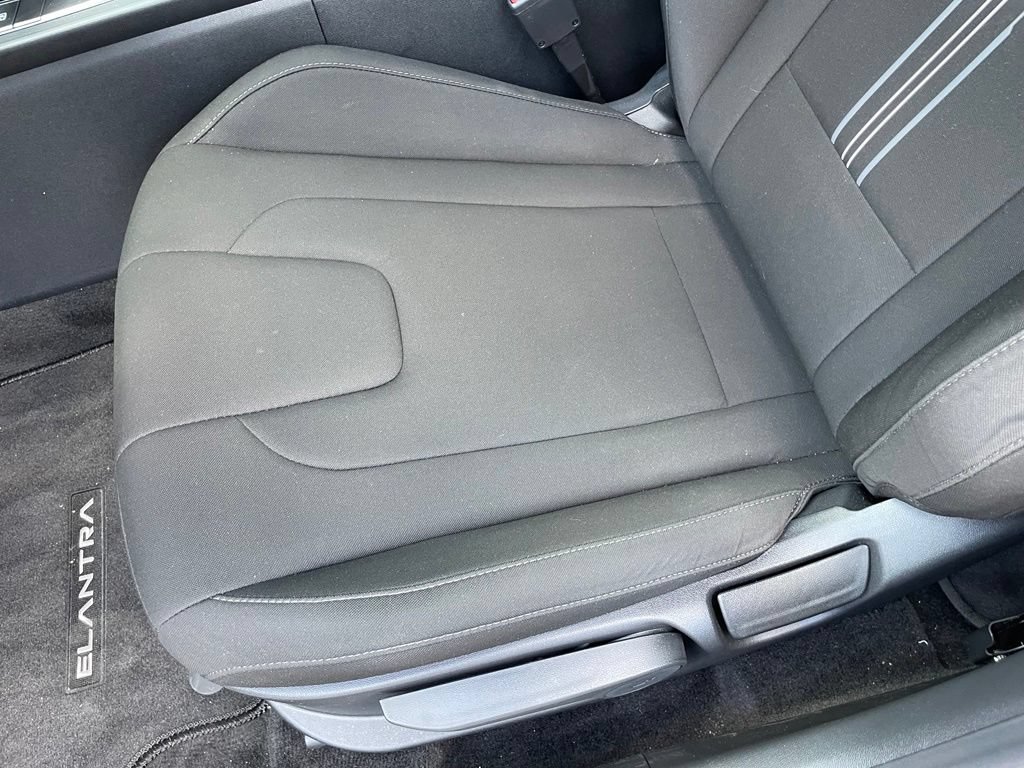 Used 2026 Hyundai Elantra Sport FWD image 24