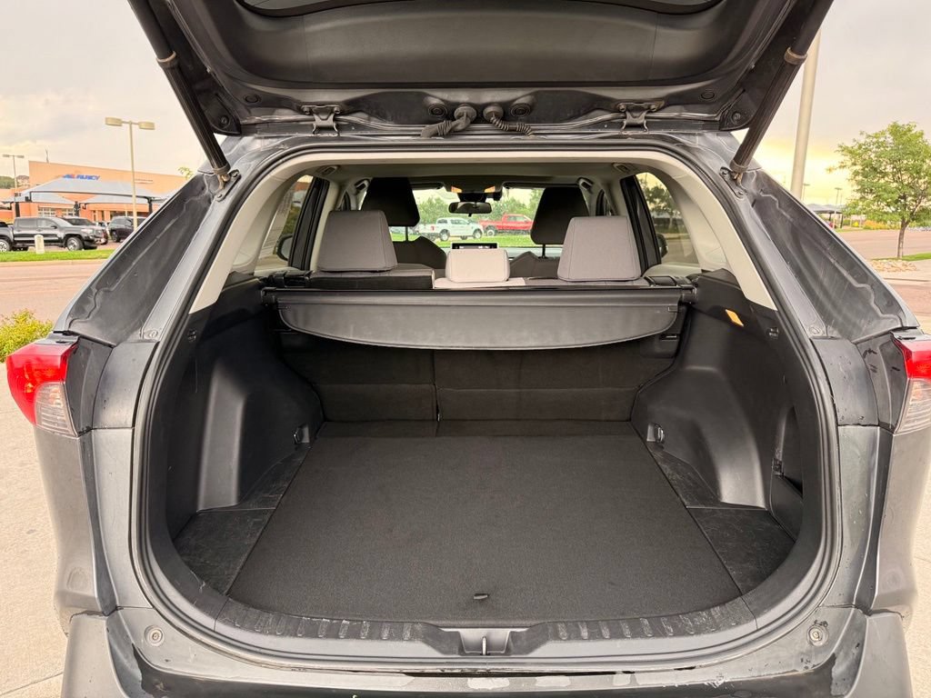 Used 2021 Toyota RAV4 XLE w/ Convenience Package AWD/4WD image 27