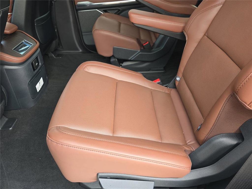 New 2026 Lincoln Navigator Reserve AWD/4WD image 14