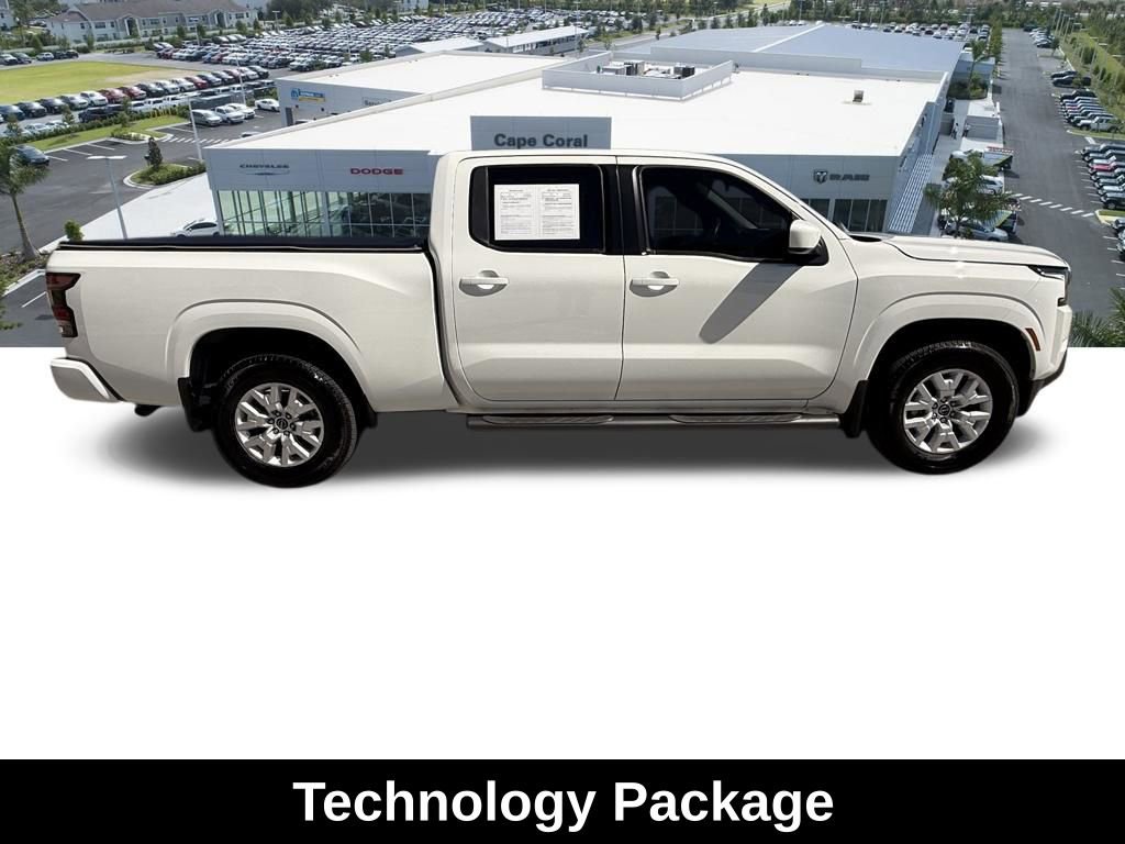 Used 2022 Nissan Frontier SV w/ Technology Package image 3