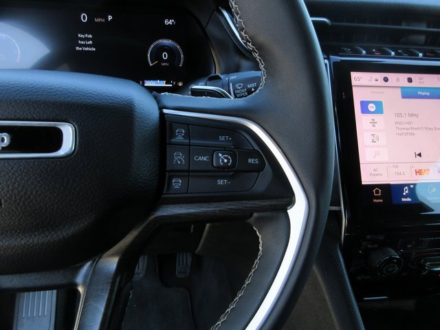 Used 2024 Jeep Grand Cherokee Limited image 21