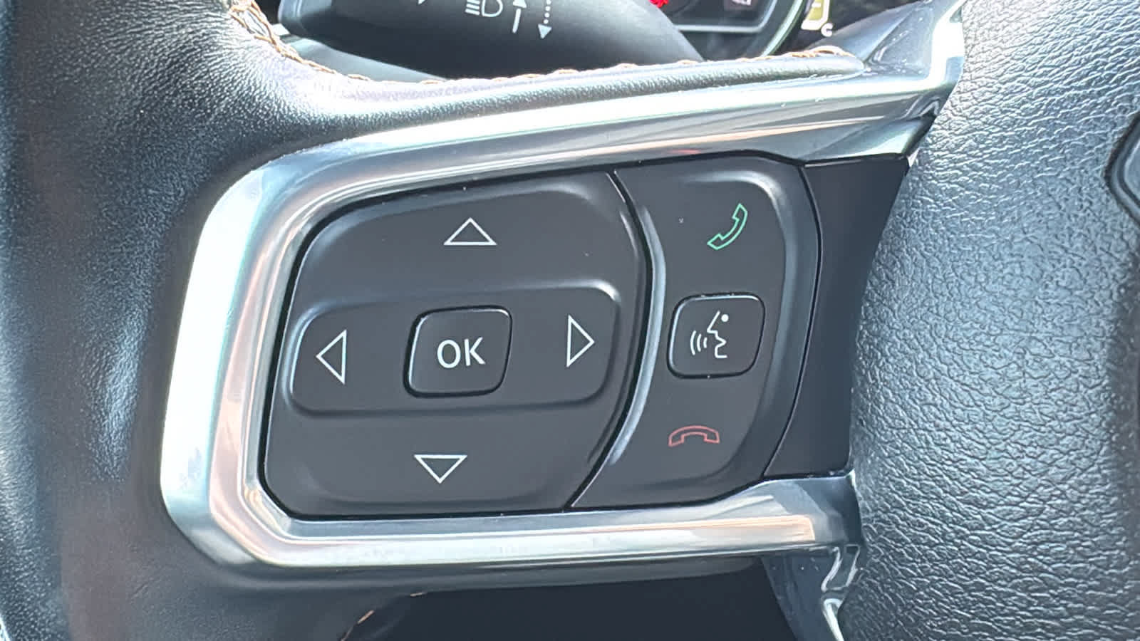 Used 2022 Jeep Wrangler Unlimited Sahara AWD/4WD image 11