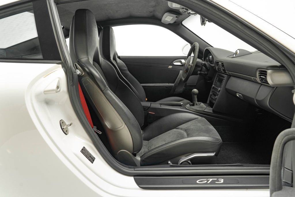 Used 2010 Porsche 911 GT3 image 24