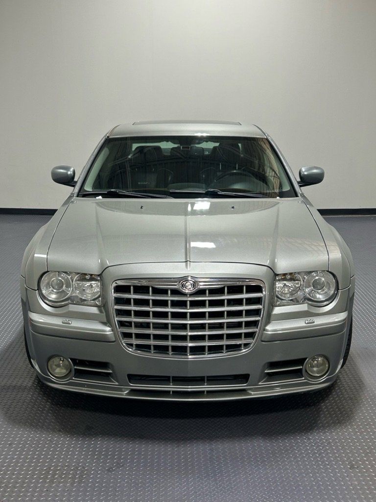 Used 2006 Chrysler 300 SRT8 image 3