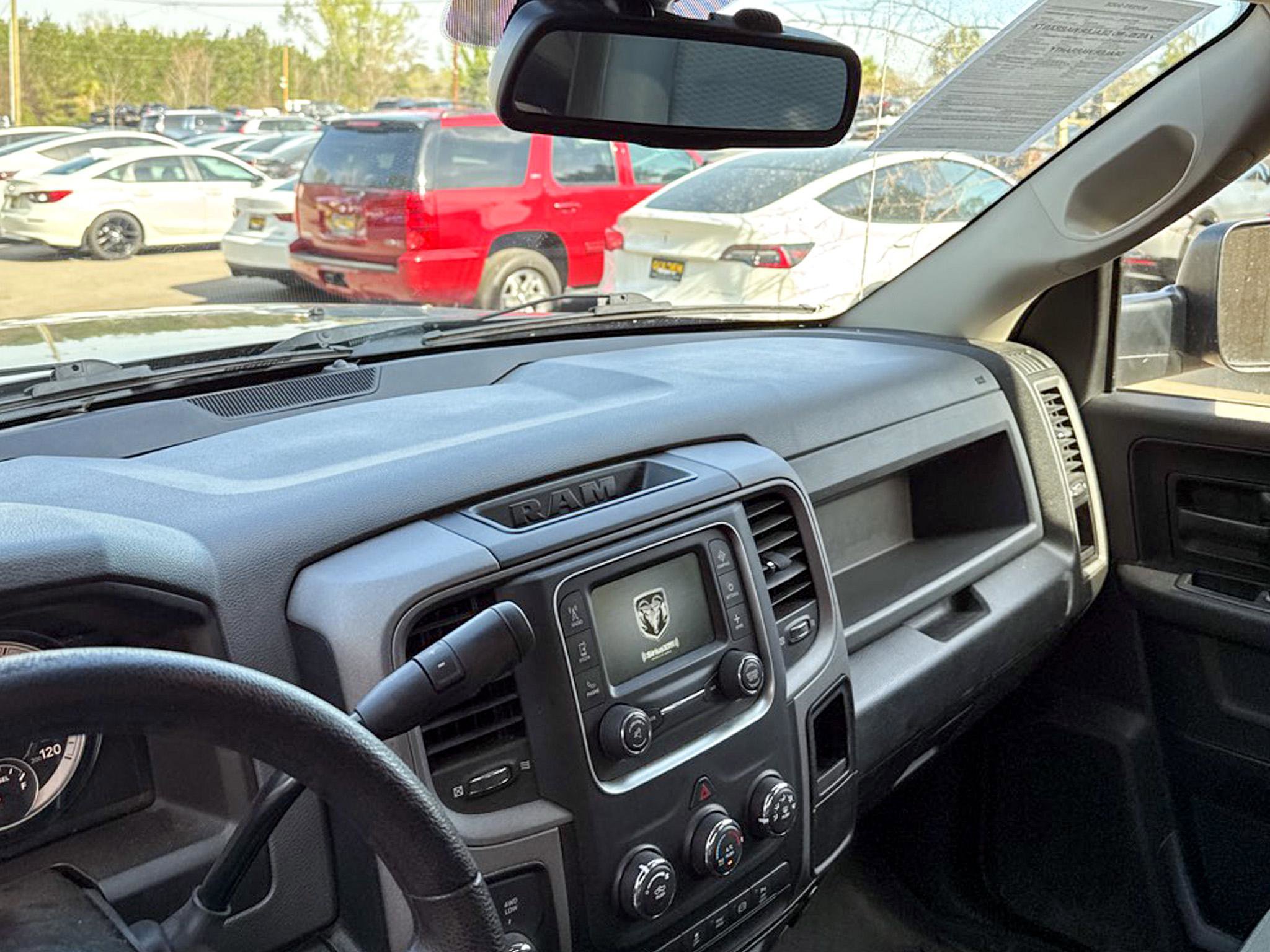 Used 2016 RAM 2500 Tradesman w/ Chrome Appearance Group image 19