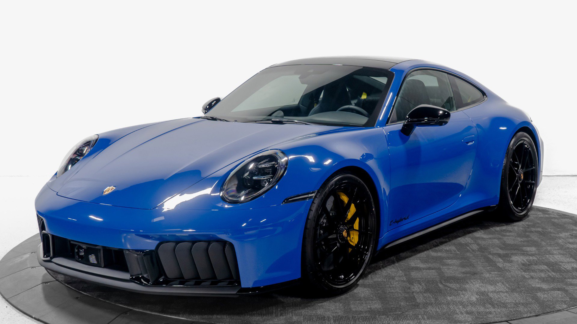 Used 2026 Porsche 911 Carrera GTS image 15