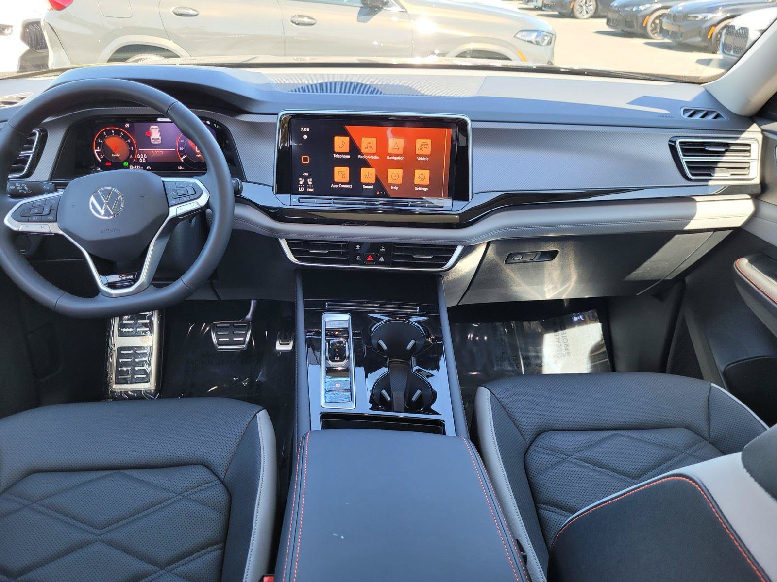 New 2026 Volkswagen Atlas Peak Edition AWD/4WD image 13