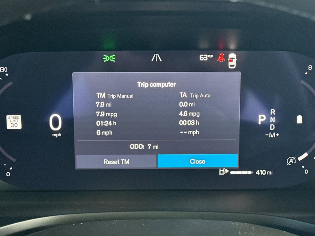 New 2026 Volvo V60 B5 Cross Country Plus w/ Climate Package image 27