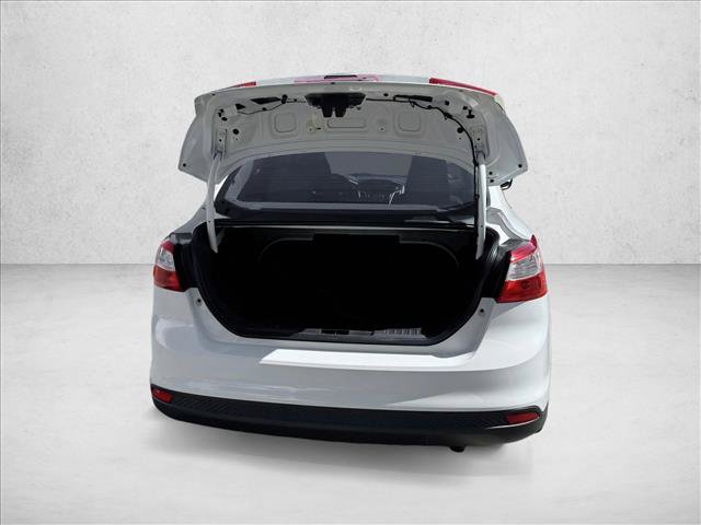 Used 2012 Ford Focus SE FWD image 7