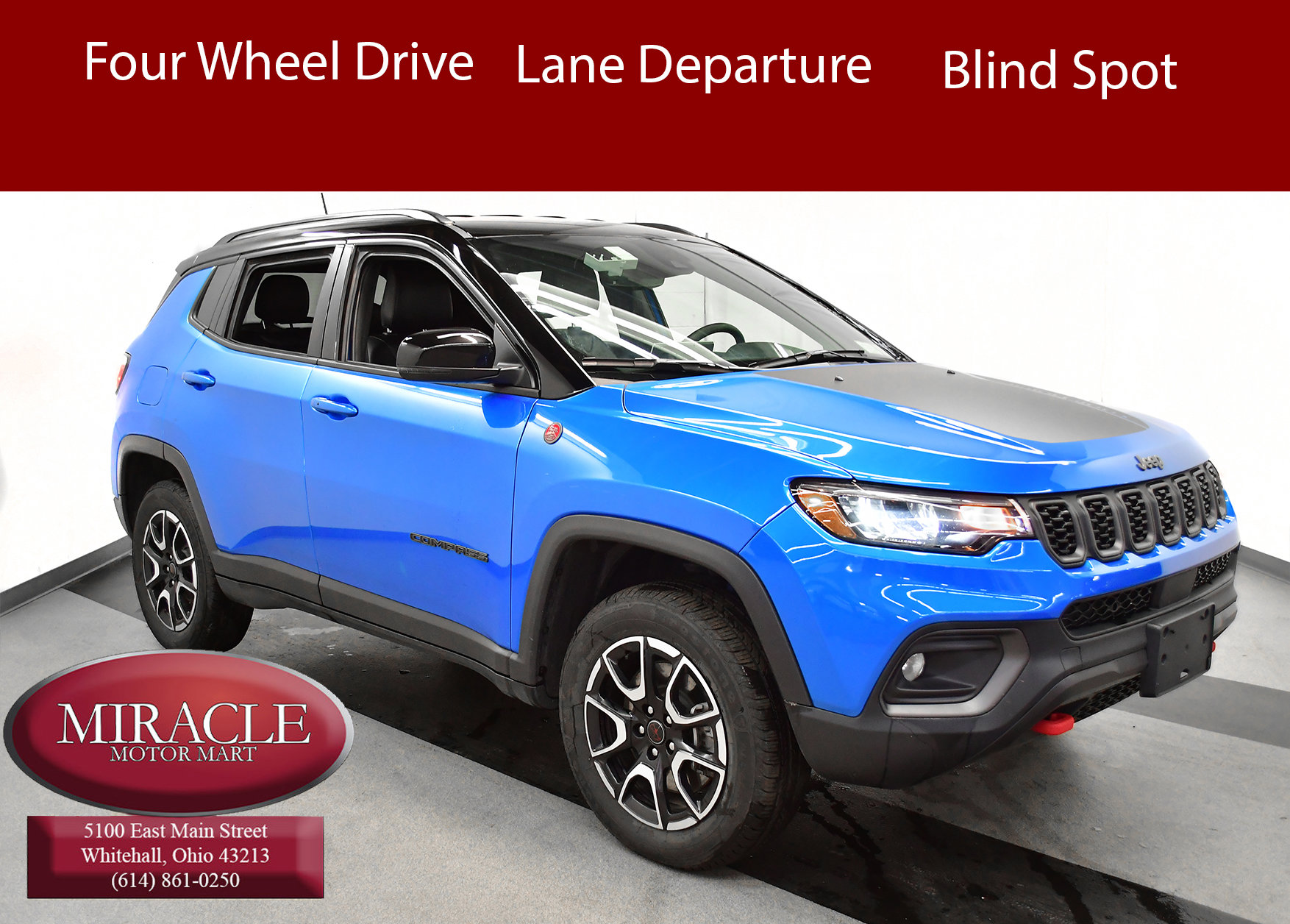 Used 2025 Jeep Compass Trailhawk image 1