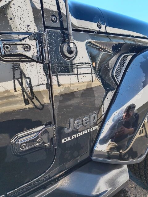 Used 2022 Jeep Gladiator Overland AWD/4WD image 10