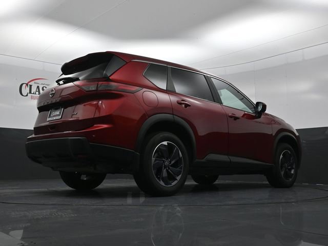 Used 2024 Nissan Rogue SV image 31