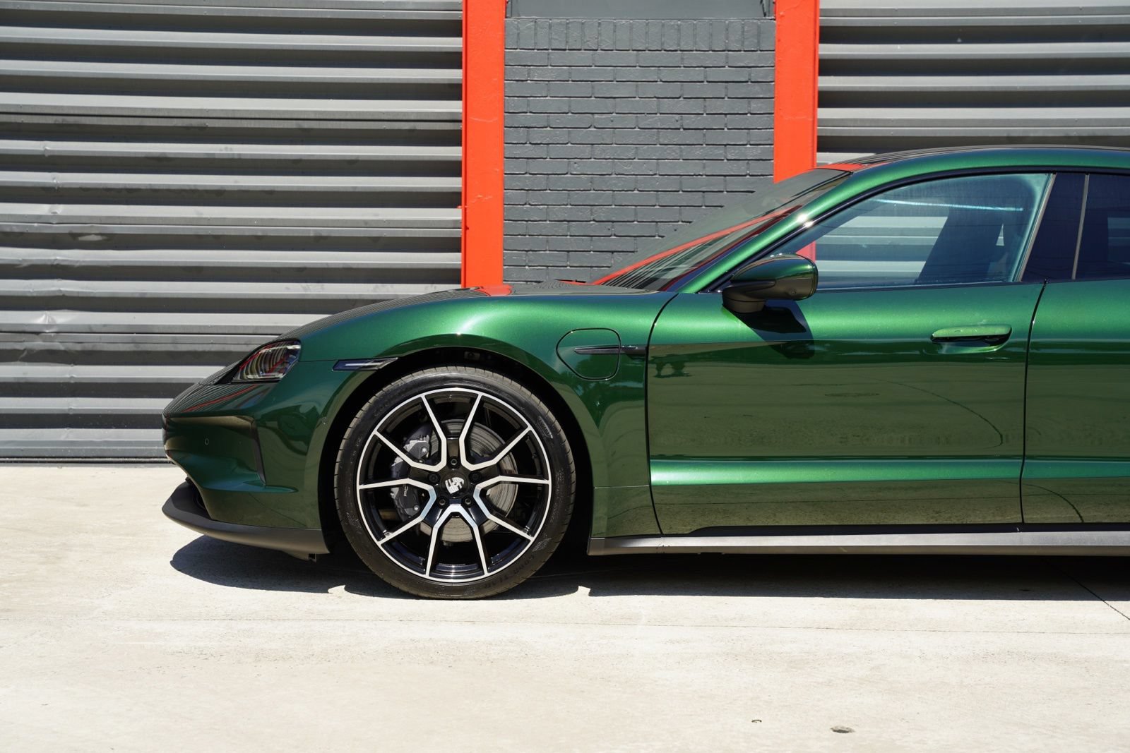 Used 2025 Porsche Taycan RWD image 3