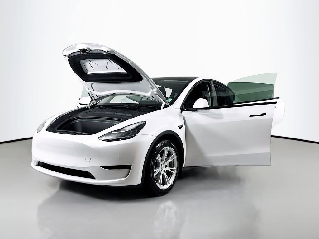 Used 2021 Tesla Model Y Long Range image 30