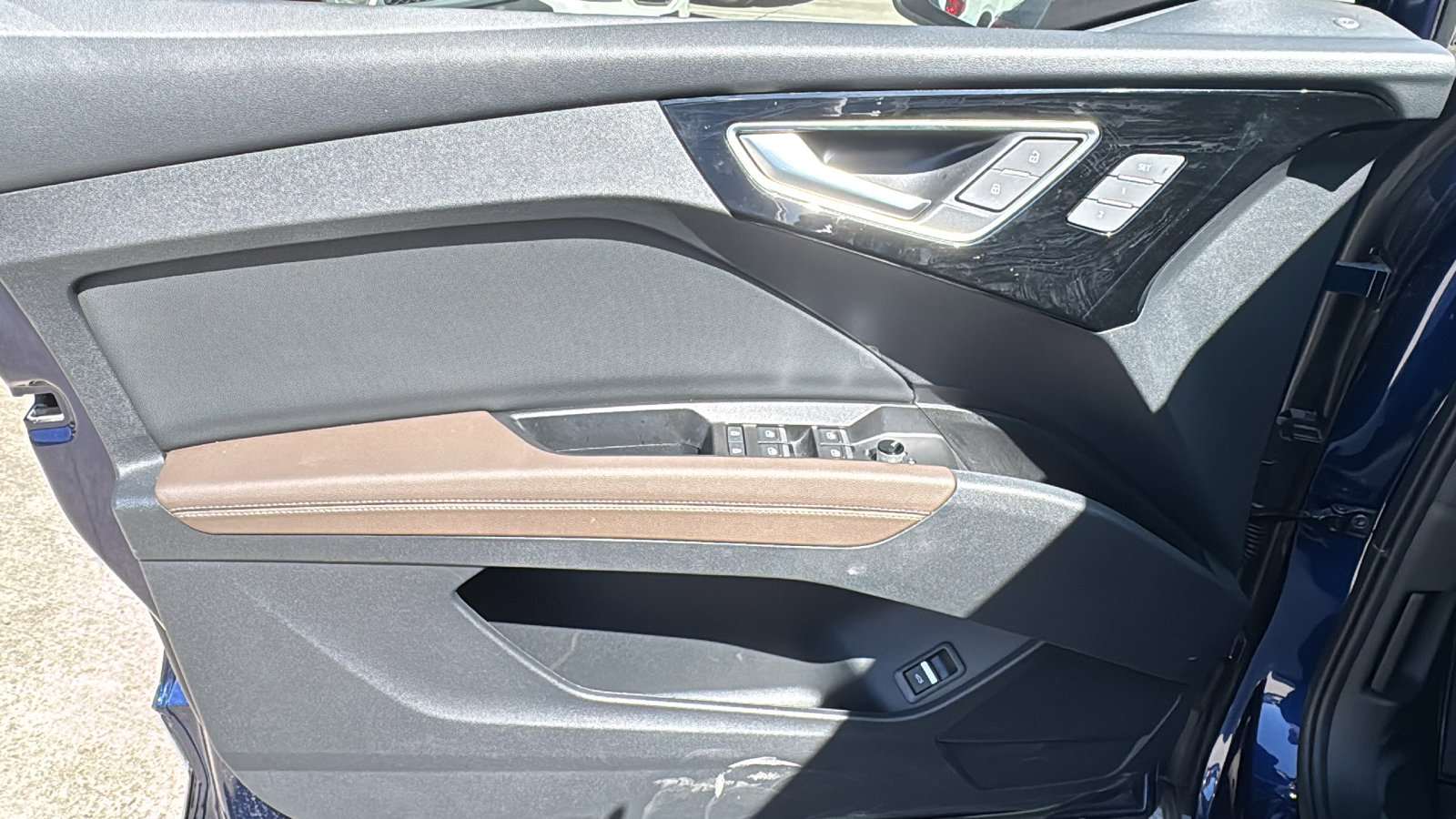 Used 2026 Audi Q4 e-tron Premium w/ Convenience Package image 12